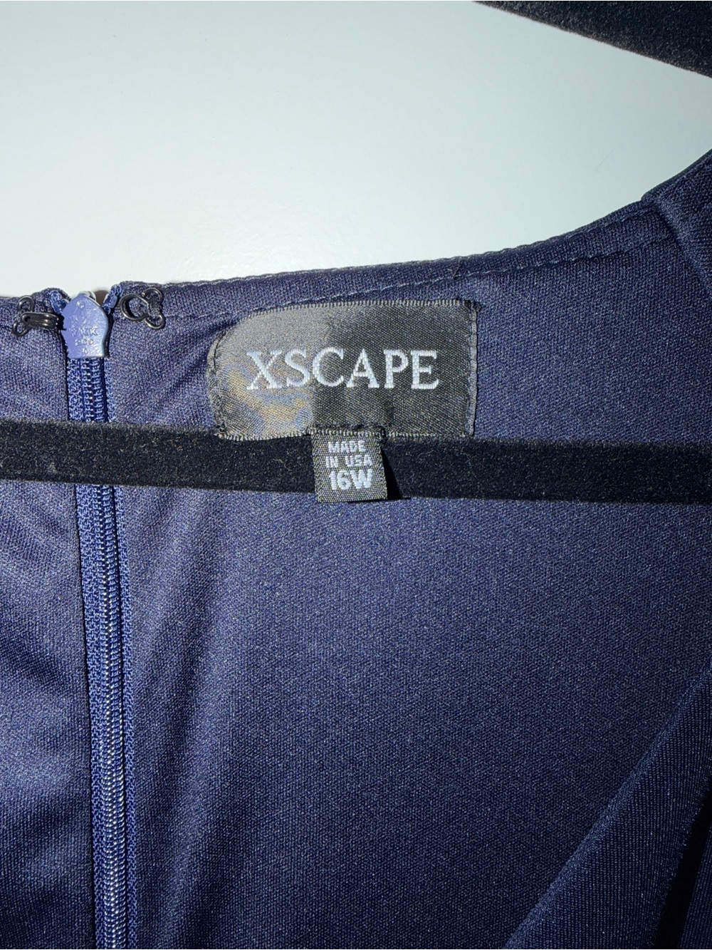 Xscape Elegant Navy V-Neck Maxi Dress with 3/4 Sleeves - Picture 8 of 8